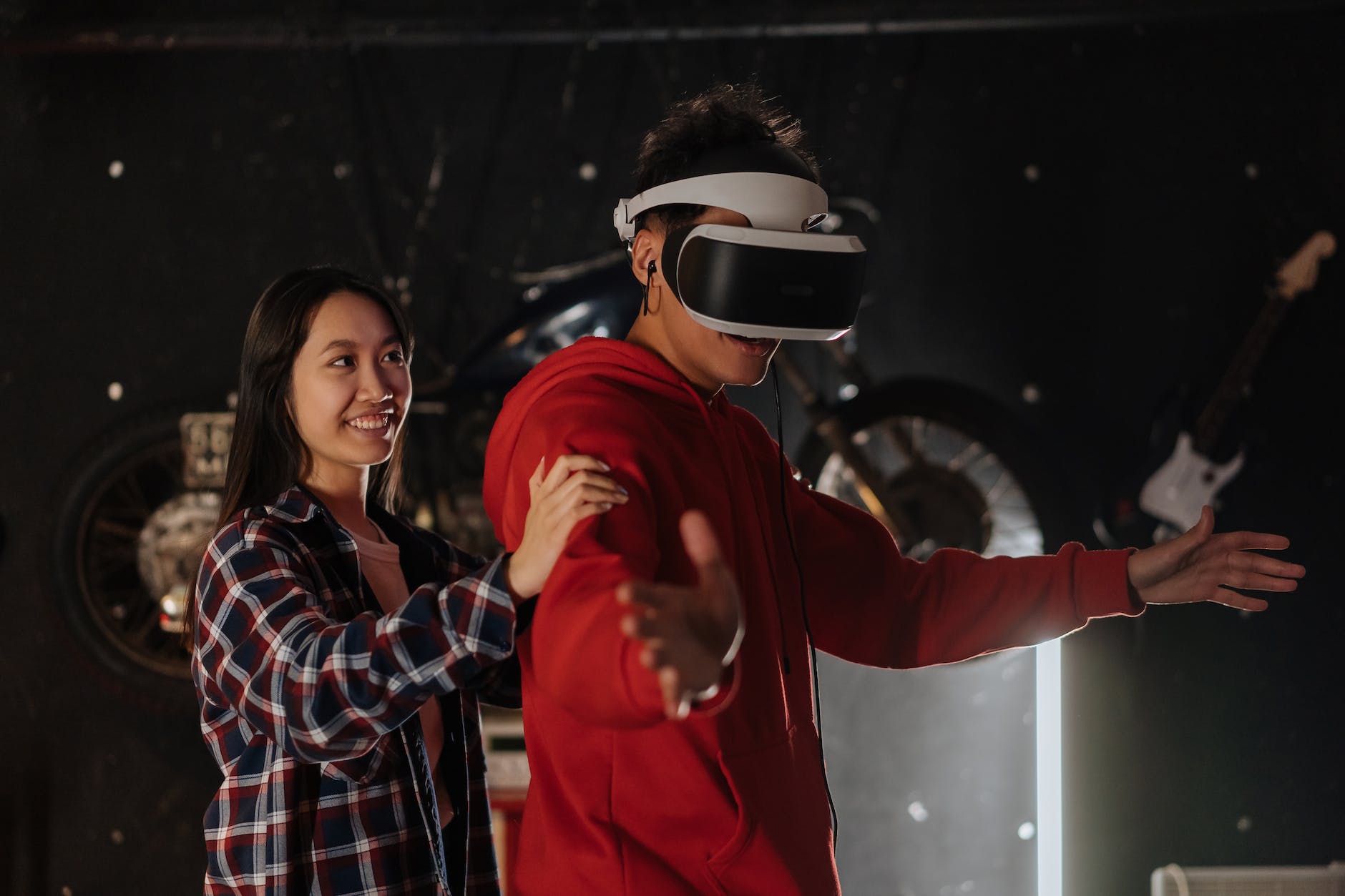 Top Gadgets of 2023 Into 2024: A Comprehensive Exploration of Virtual Reality Escapes